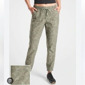 Athleta Printed Farallon Joggers in Stratum Camo Laurel Olive